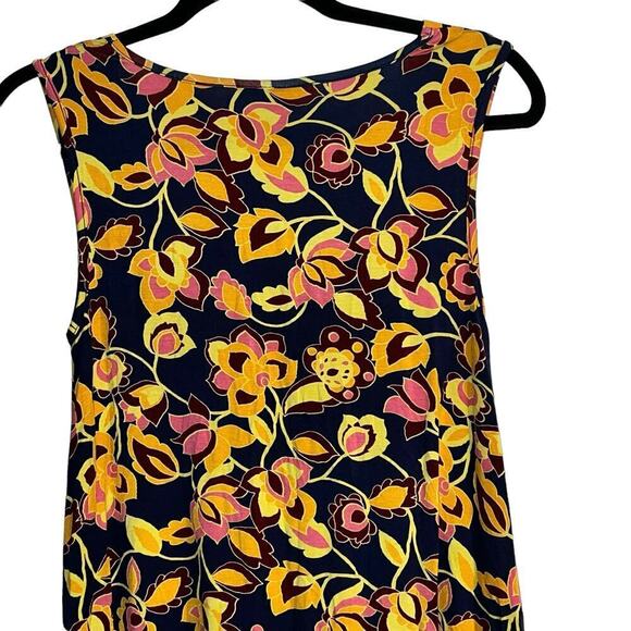 ModCloth V-Neck Shark Tail Hemline Tank Top | Women’s Size Small - Picture 4 of 8